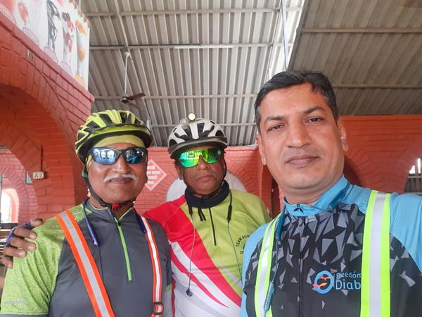 Thank you Suresh Mane ji, Chandrakant Mane ji and Suresh Shekatkat ji for accompanying me for 79kms today from Pune. It was a great gesture from your end.🙏🙏🙏