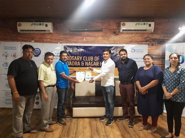 Proudly exchanging my club Rotary Bangalore Highgrounds flag with Rotary Club of Dadra and Nagar Haveli. Thank you Dr. Naval and Rtn. Anjana ji for the arrangements.🙏🙏🙏